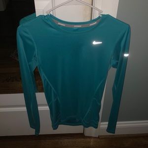nike long sleeve shirt